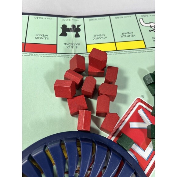 1998 Deluxe Monopoly Board Game by Parker Brothers Complete with All Game Pieces - Picture 15 of 16